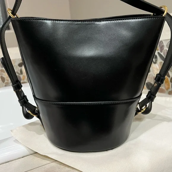 Sezane Gary black real leather bucket bag - Picture 7 of 11